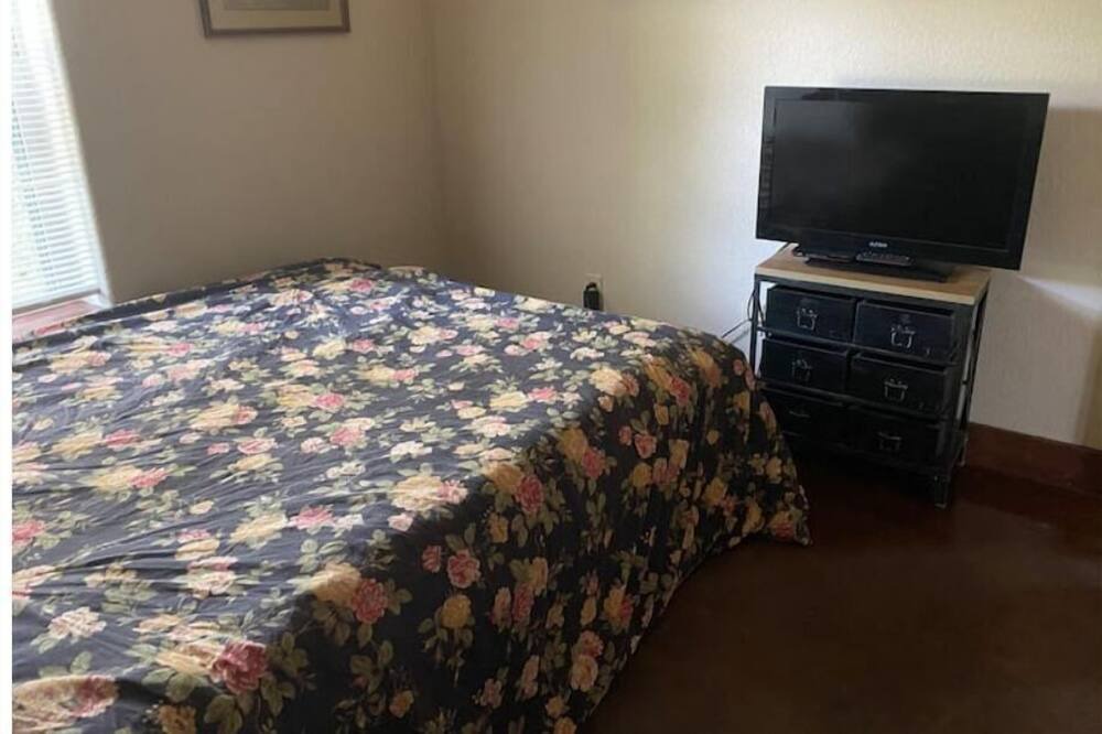 Photo of Bedroom in Prairie Lea