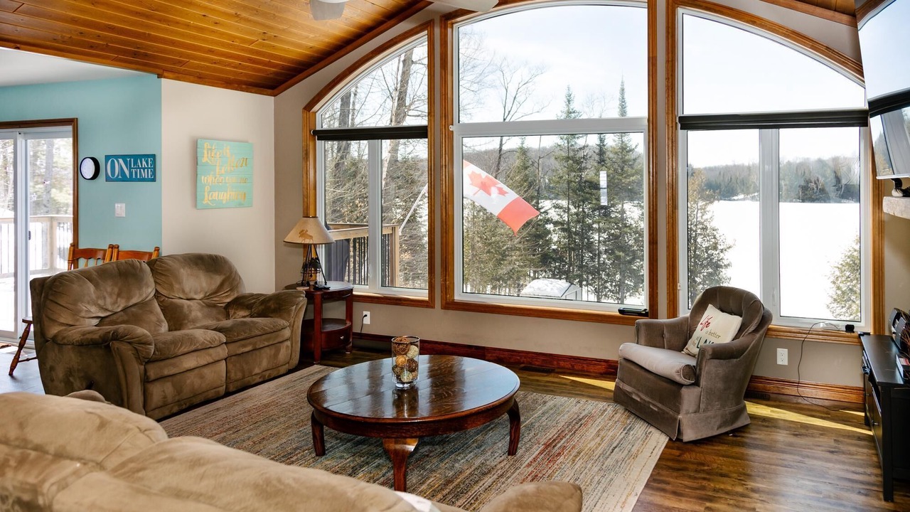 Photo of Livingroom in Dysart et al