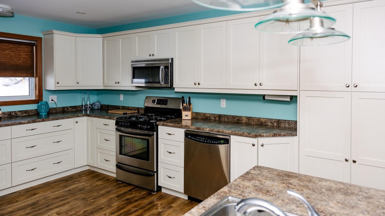 Photo of Kitchen in Dysart et al