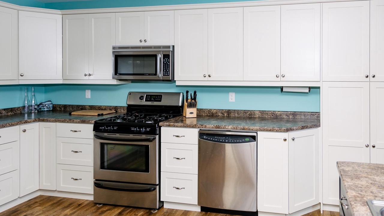 Photo of Kitchen in Dysart et al