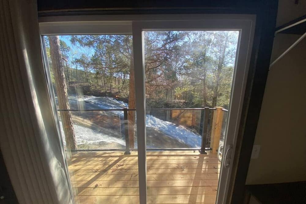 Photo of Others in Alix