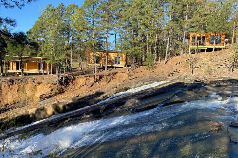 Photo of Others in Alix