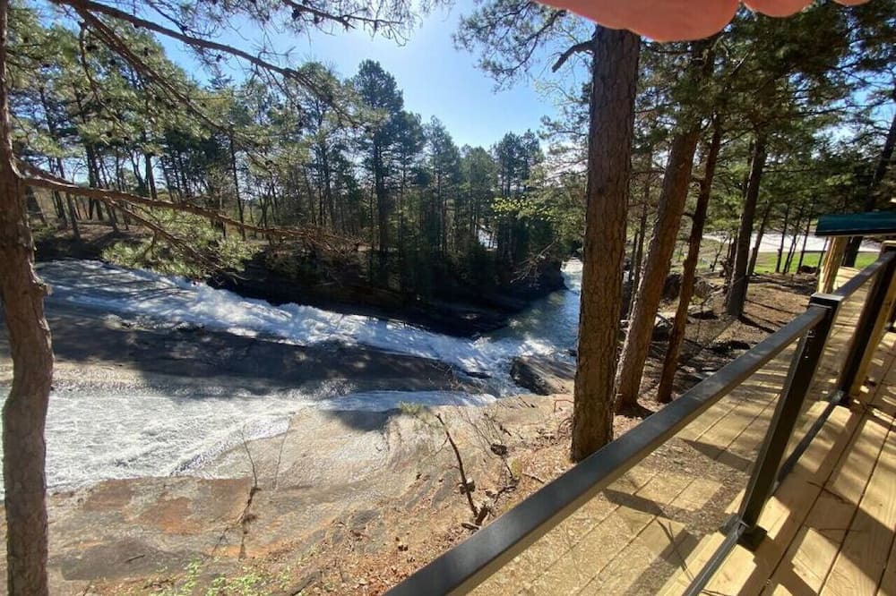 Photo of Others in Alix