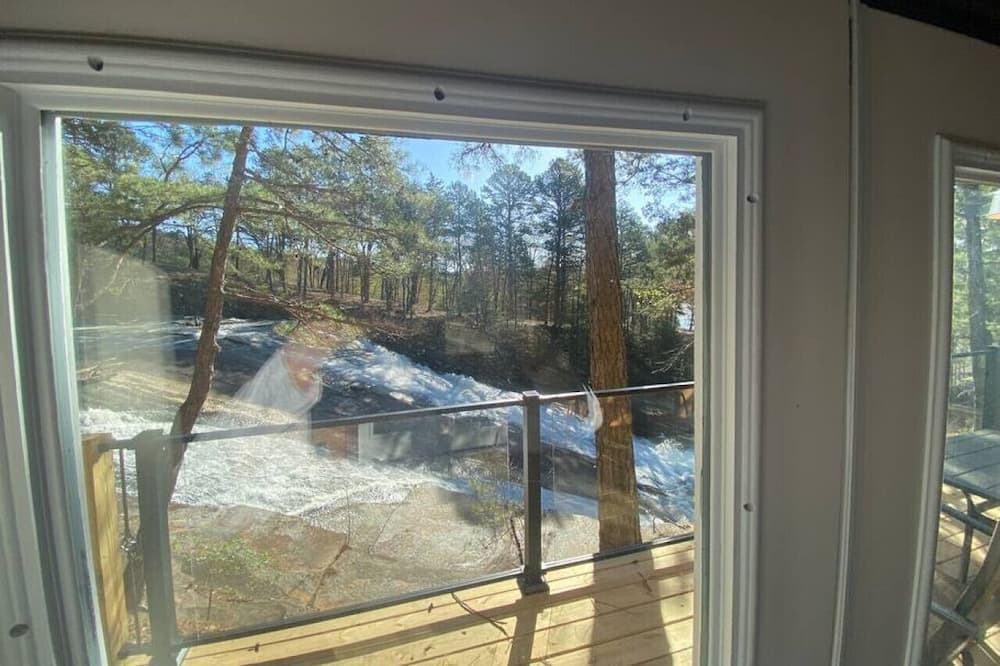 Photo of Others in Alix