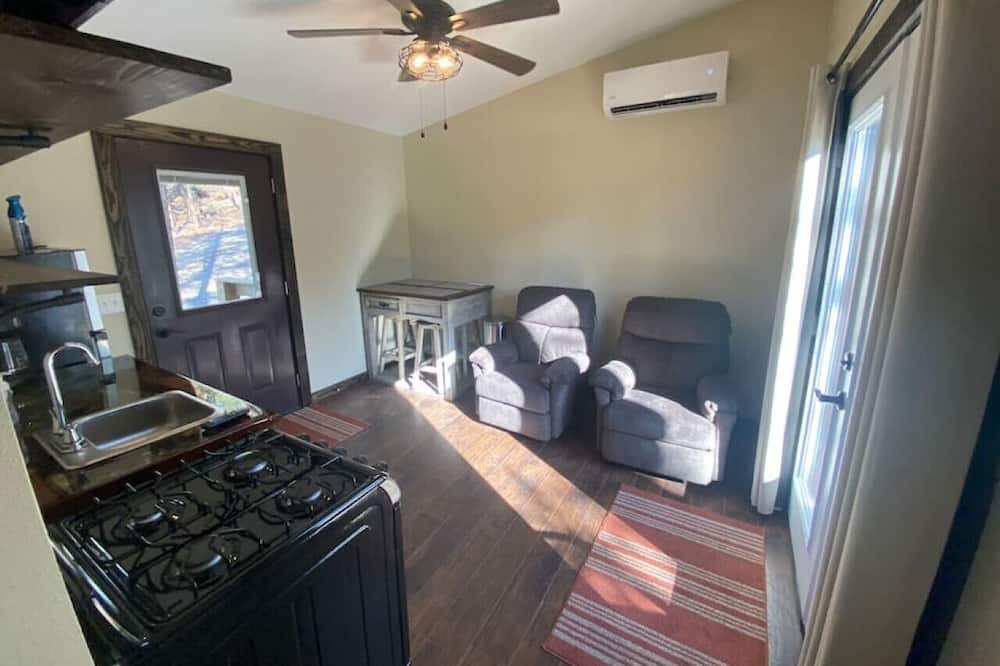 Photo of Others in Alix