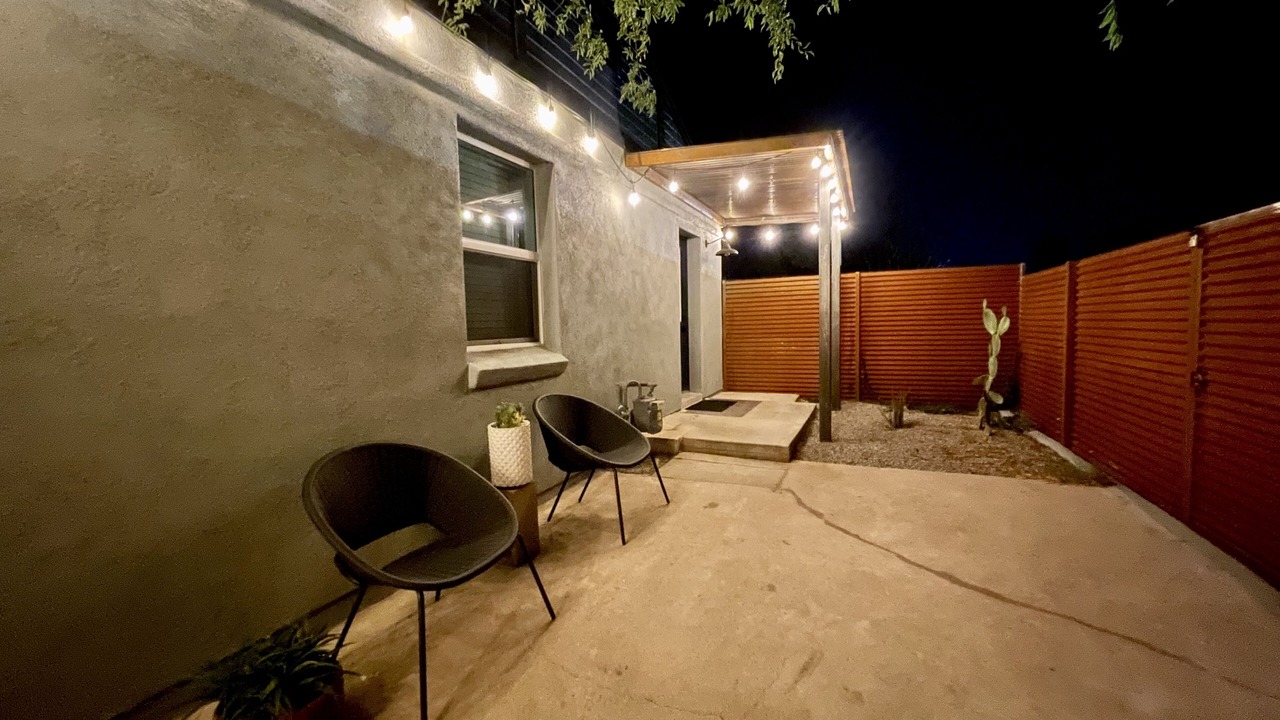 Photo of Outdoor in Blenman-Elm