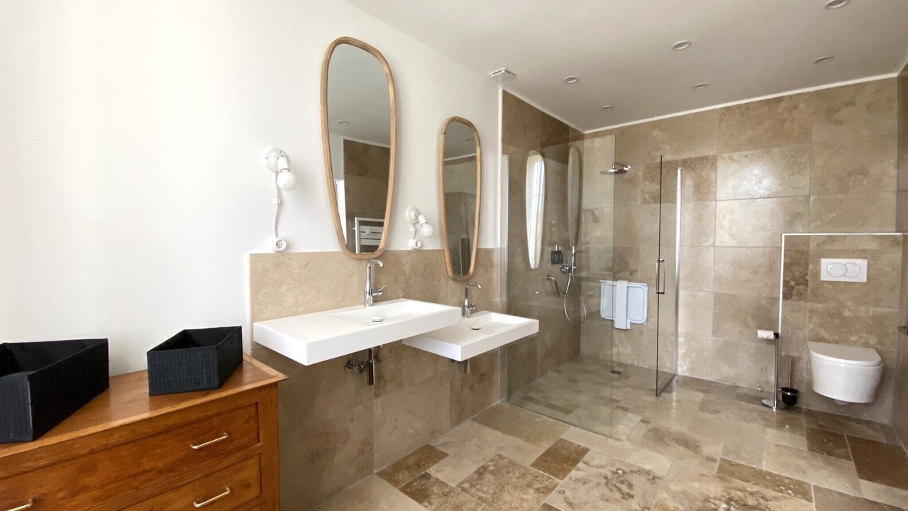 Photo of Bathroom in Castelnaudary