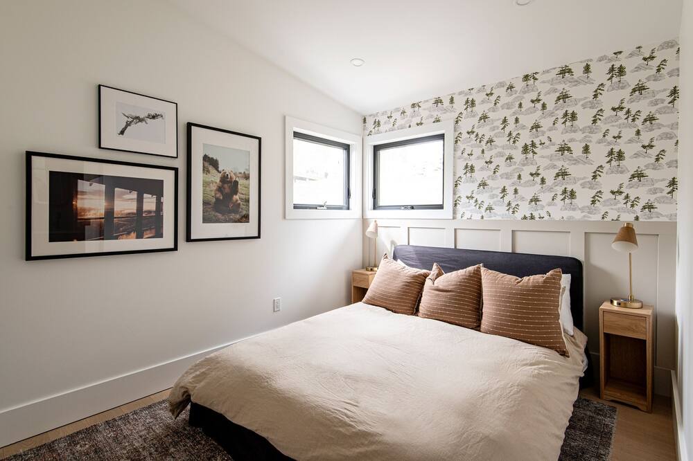 Photo of Bedroom in North Kawartha