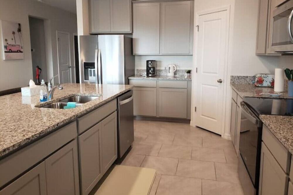 Photo of Kitchen in Wimauma