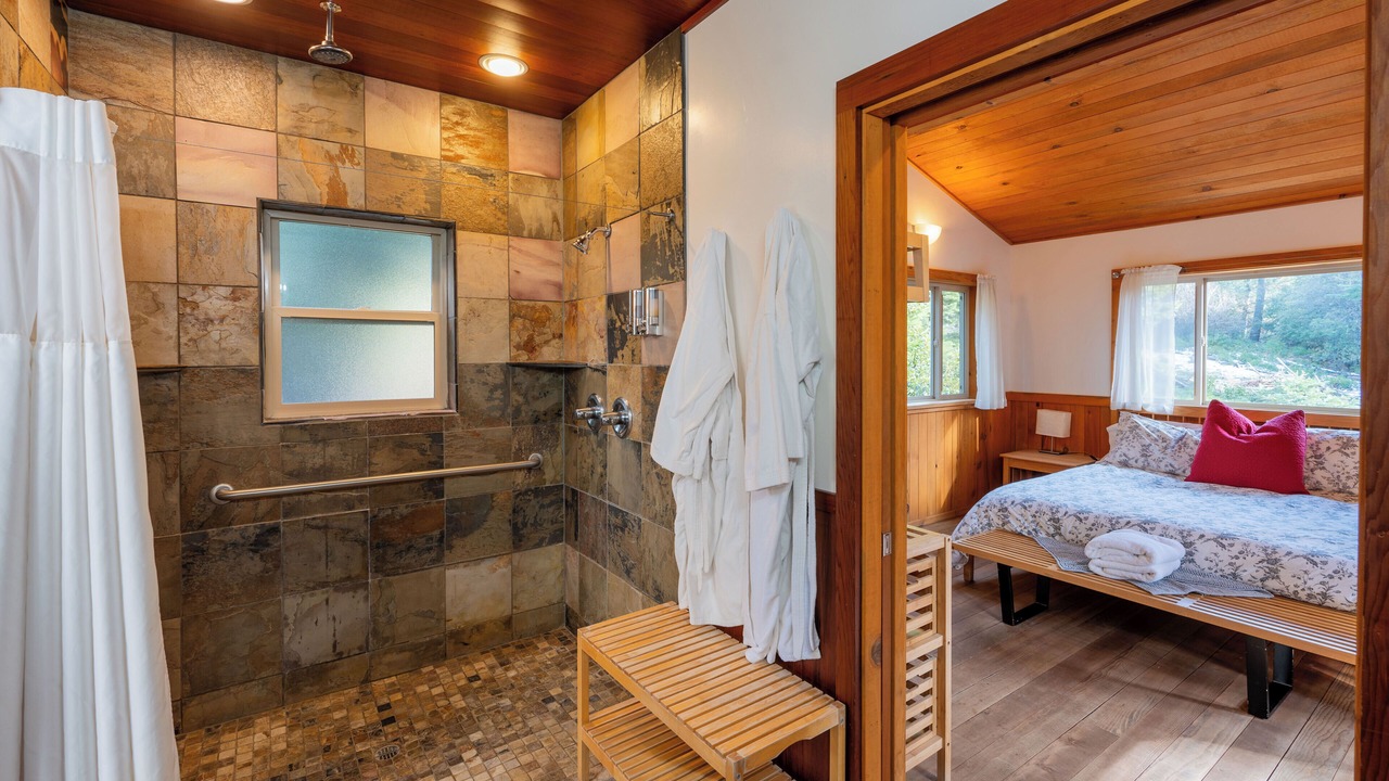 Photo of Bathroom in Ashland