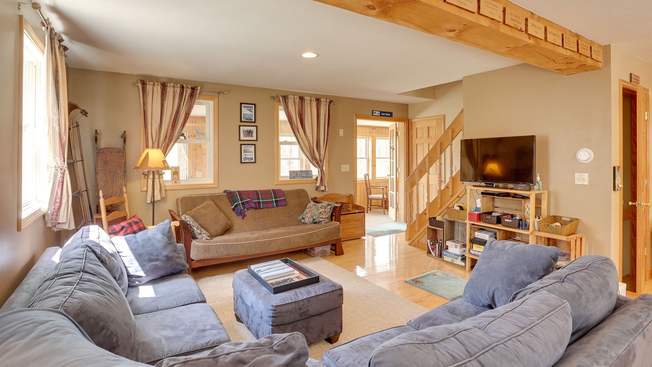 Photo of Others in Jay