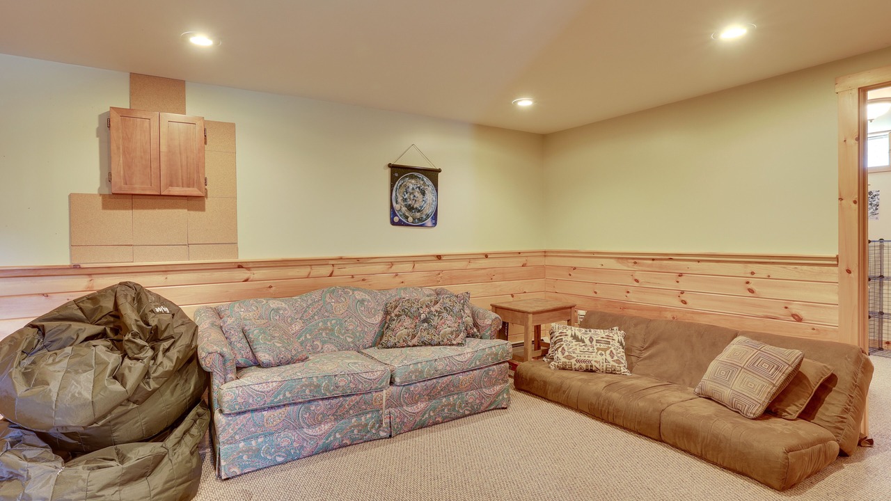 Photo of Others in Jay