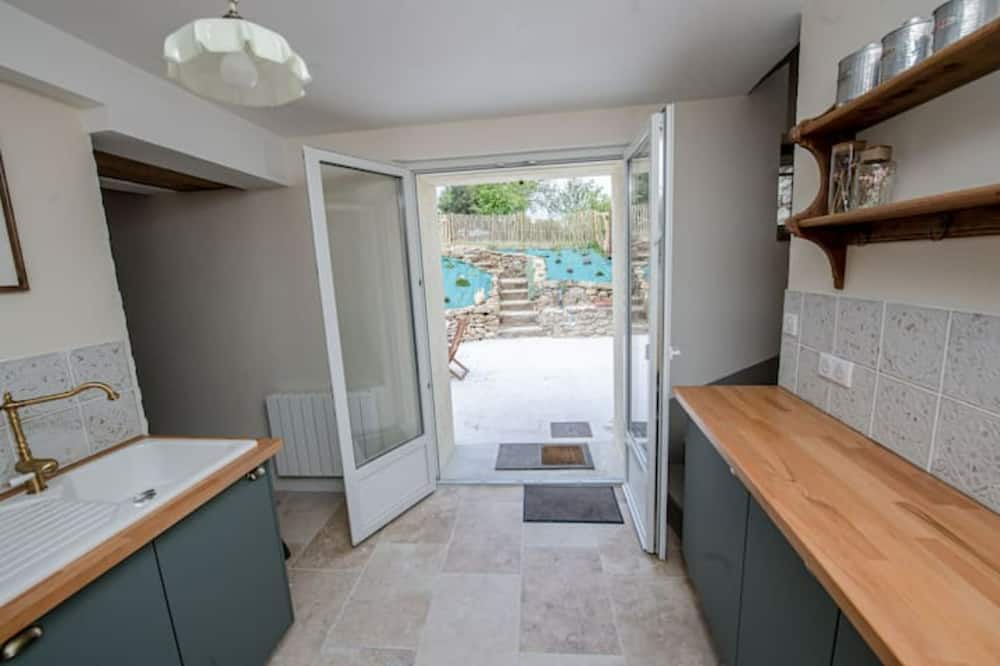 Photo of Bathroom in Verneuil