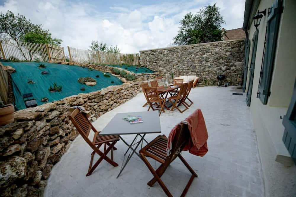 Photo of Outdoor in Verneuil