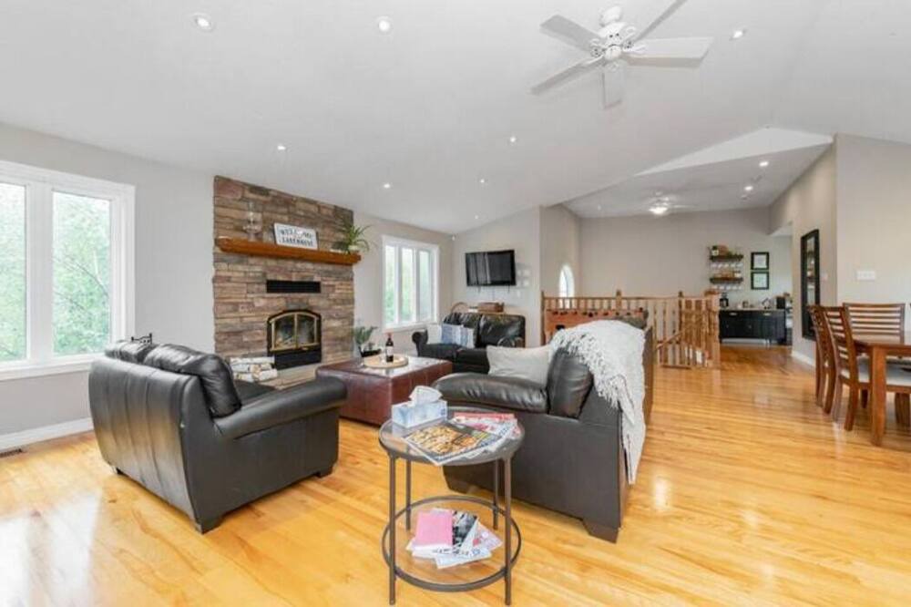 Photo of Livingroom in Tay Valley