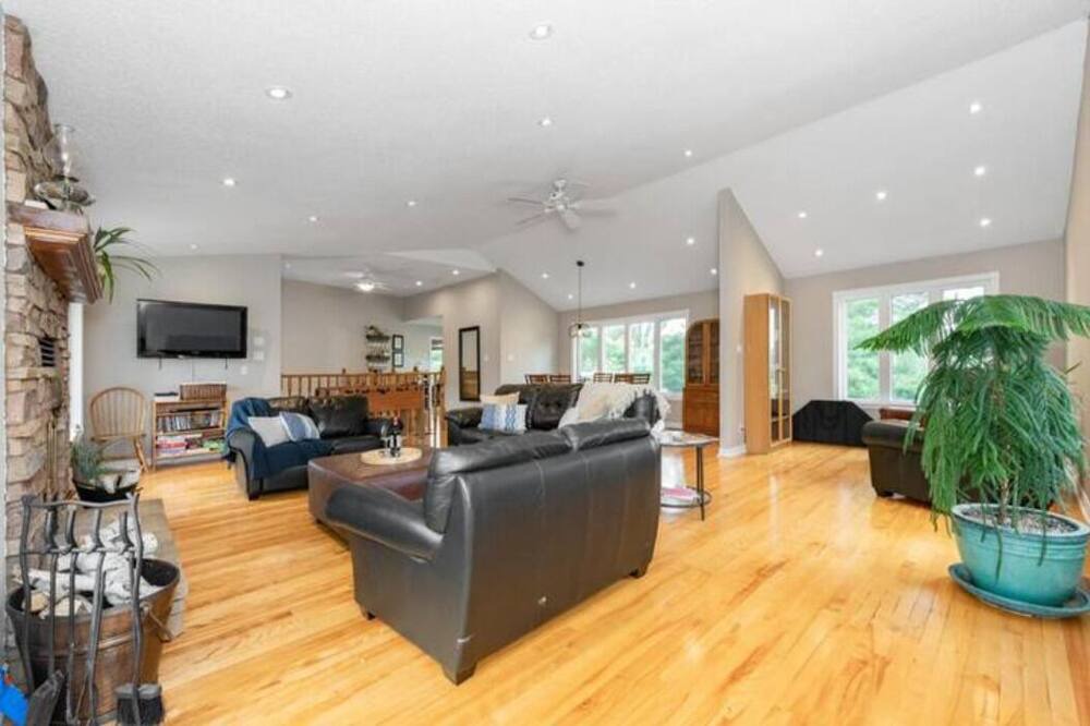 Photo of Livingroom in Tay Valley