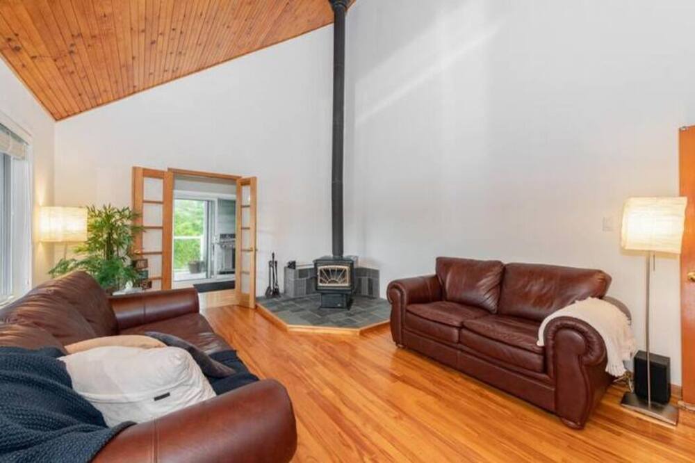 Photo of Livingroom in Tay Valley