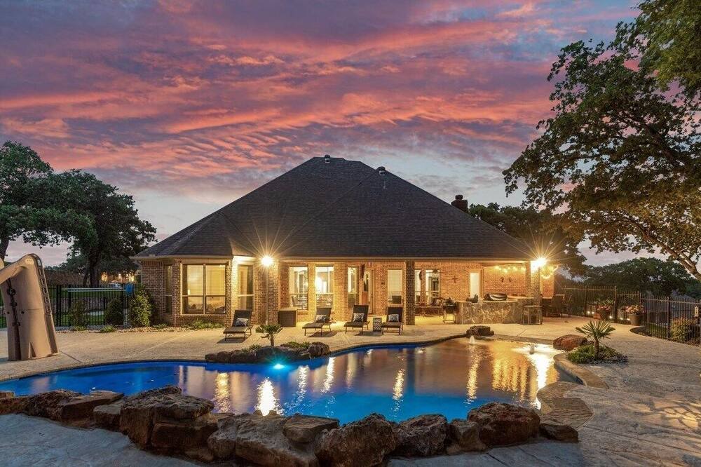 Photo of Outdoor in Burleson