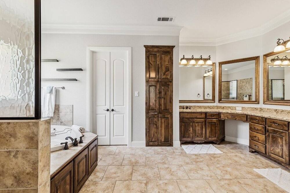 Photo of Bathroom in Burleson