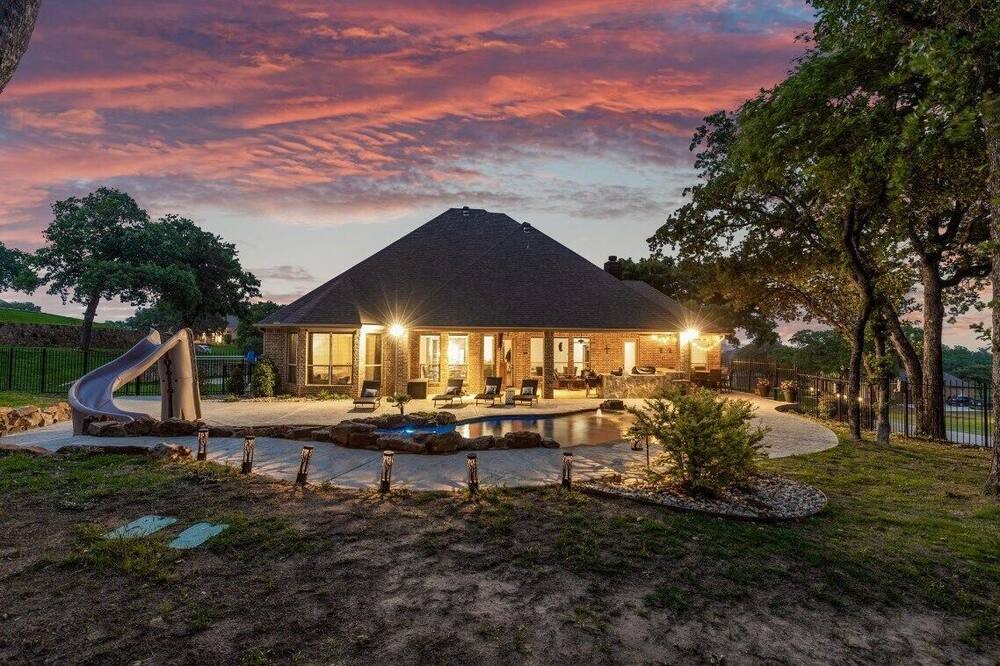 Photo of Outdoor in Burleson