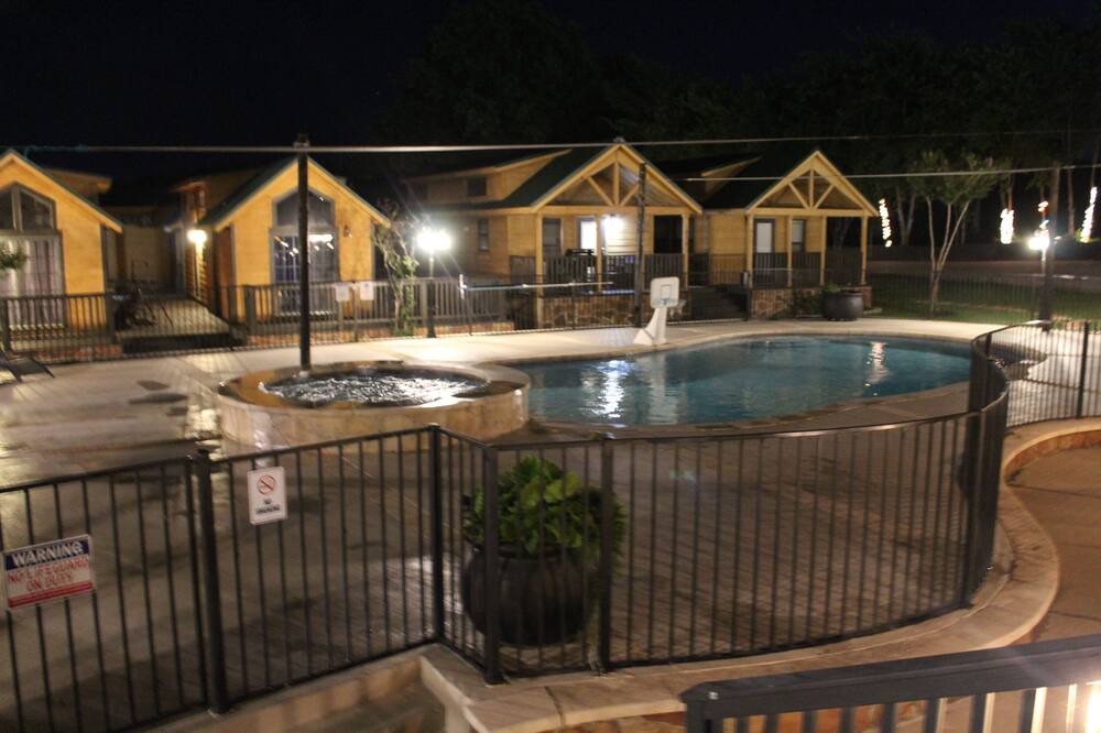 Photo of Outdoor in Willis