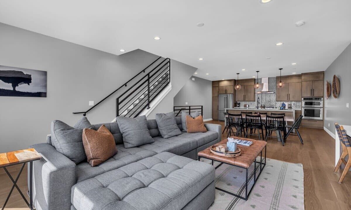 Photo of Livingroom in Hideout