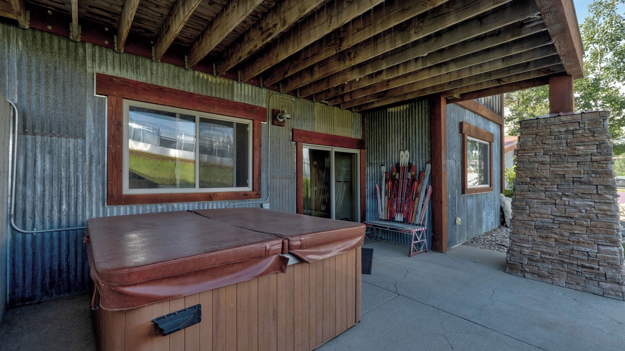 Photo of Outdoor in Lead