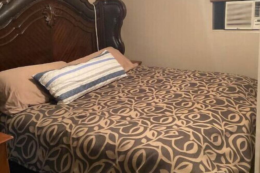 Photo of Bedroom in Lottie