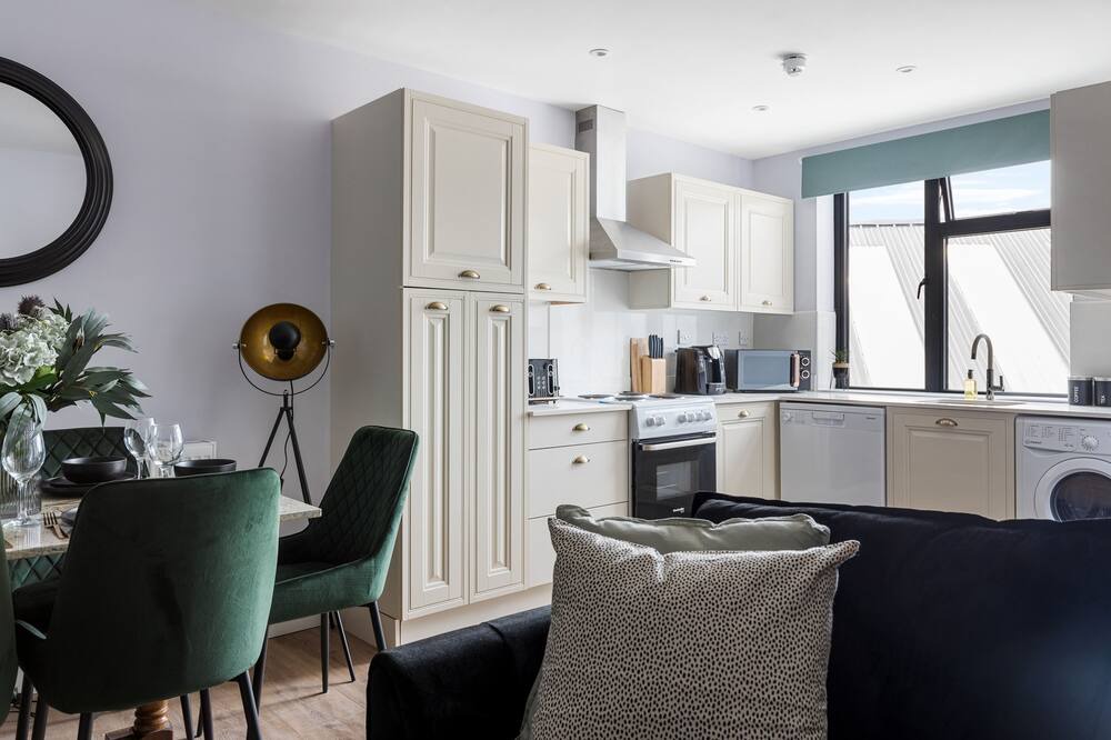 Photo of Others in Dudden Hill