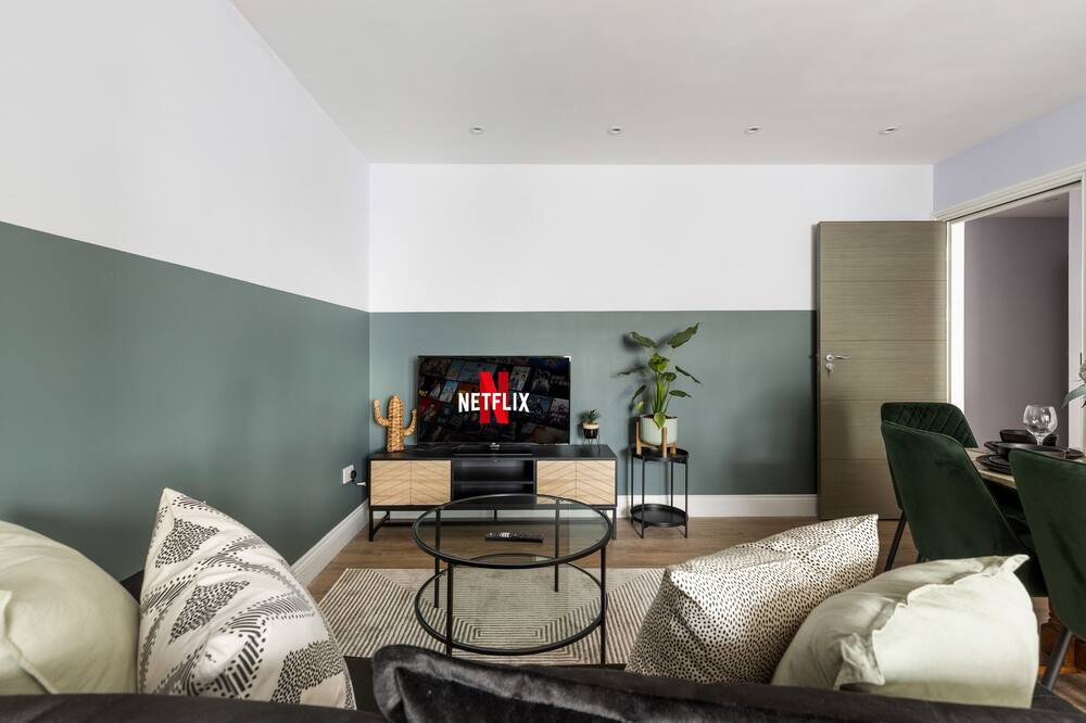 Photo of Others in Dudden Hill