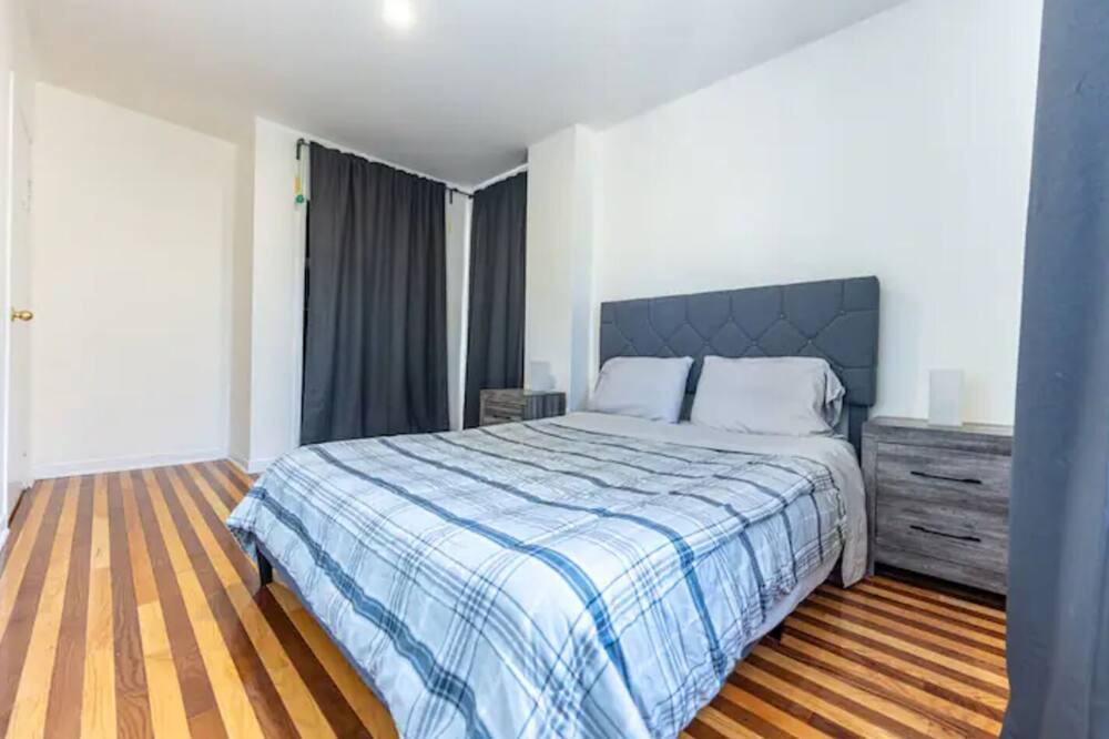 Photo of Bedroom in Oakwood Village