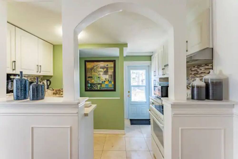 Photo of Kitchen in Oakwood Village