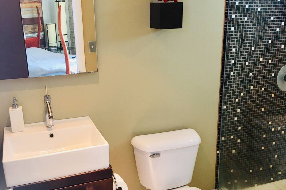 Photo of Bathroom in Bucktown
