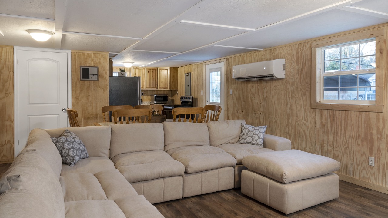 Photo of Livingroom in Pineville