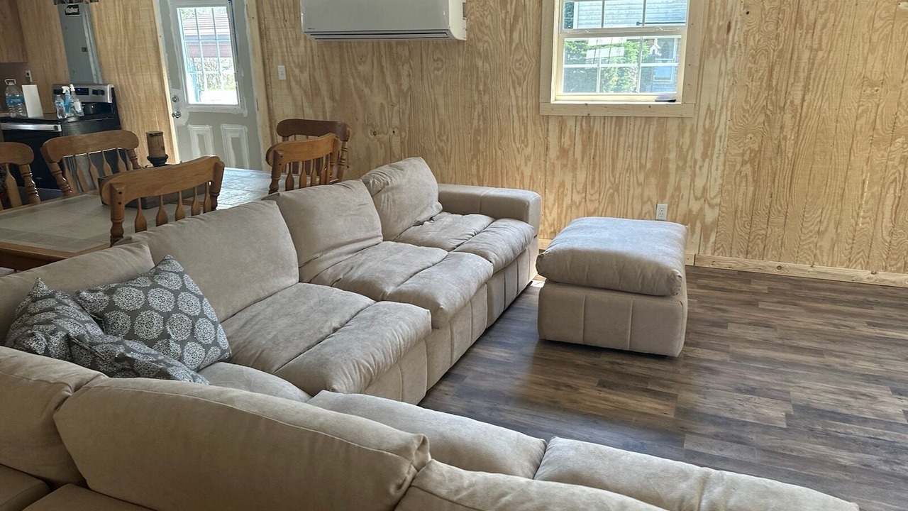 Photo of Livingroom in Pineville