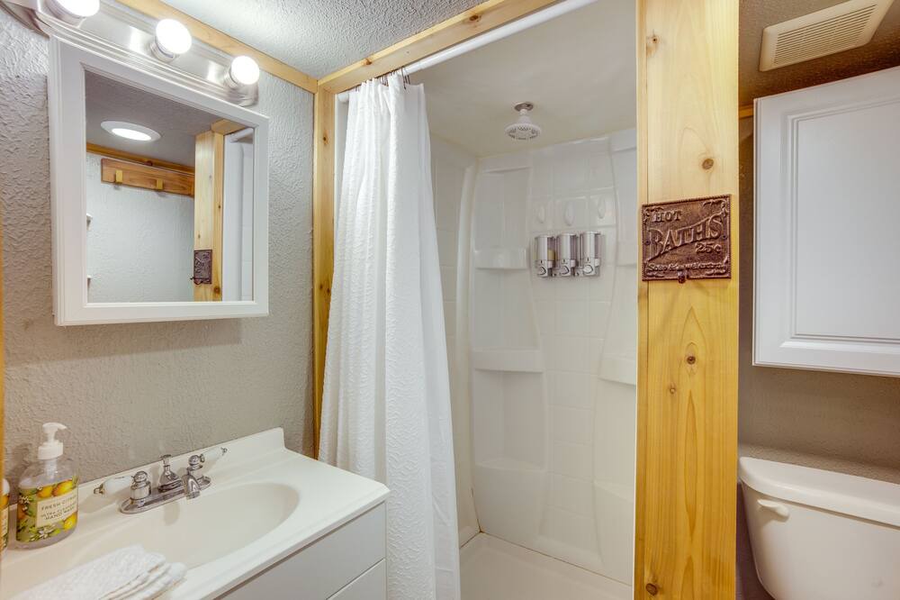 Photo of Bathroom in Onalaska