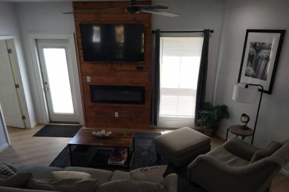 Photo of Livingroom in Jackson