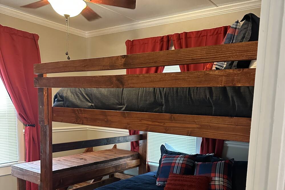 Photo of Bedroom in Lake Worth