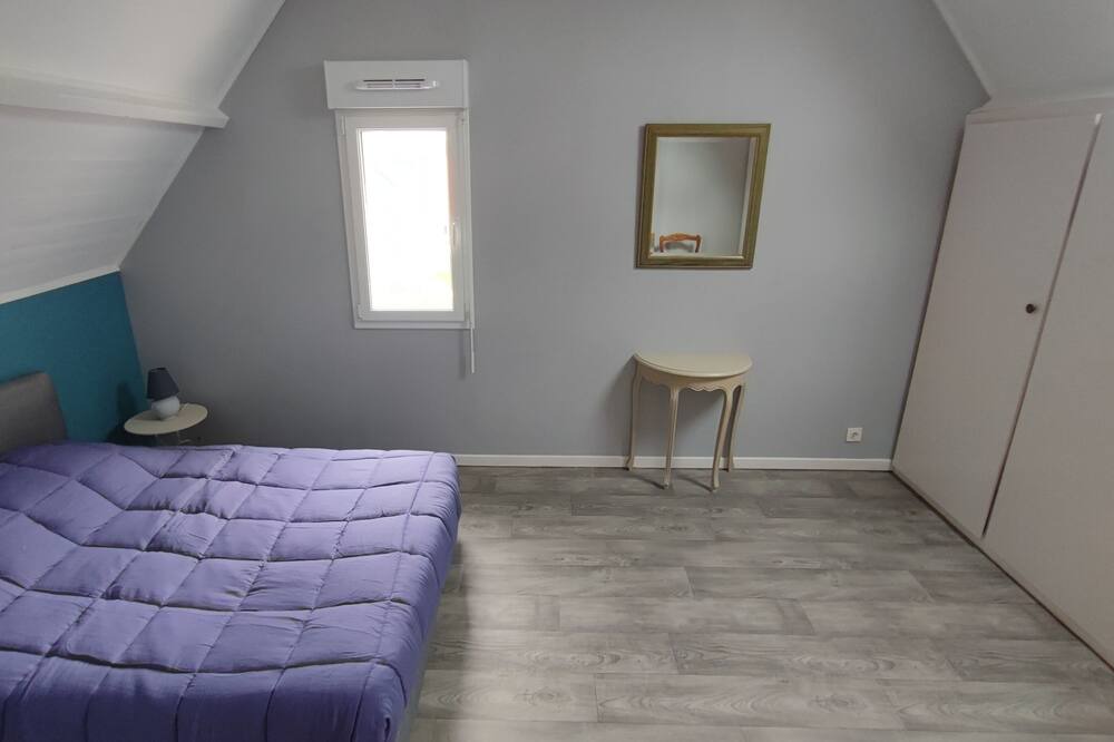 Photo of Bedroom in (le) Mesnil Hue