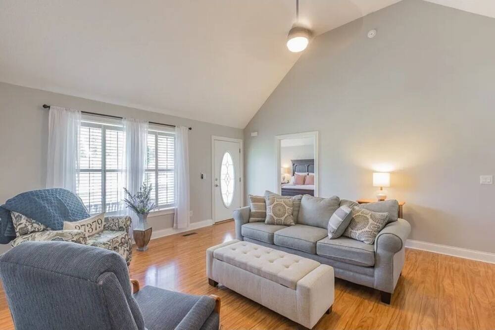 Photo of Livingroom in Soddy-Daisy