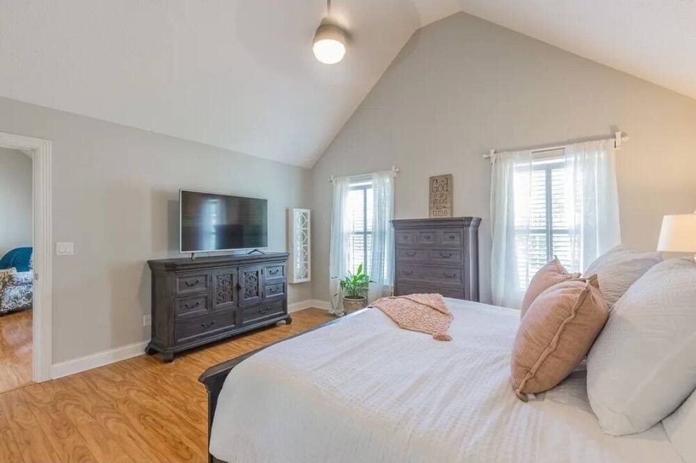 Photo of Bedroom in Soddy-Daisy