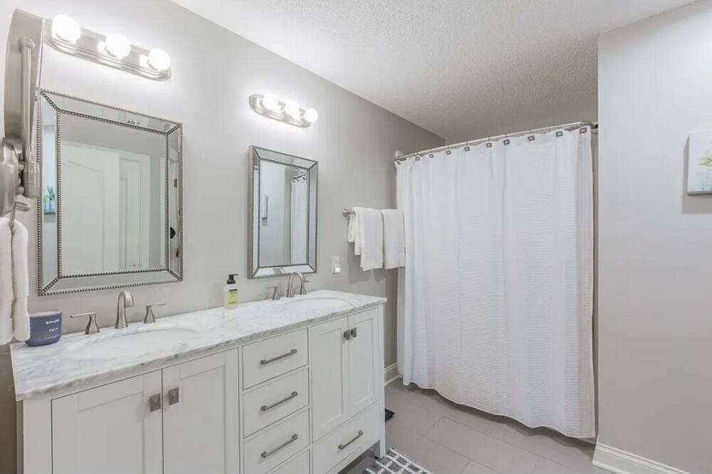Photo of Bathroom in Soddy-Daisy