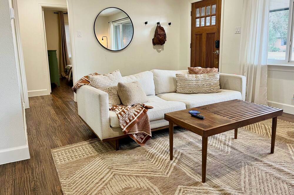Photo of Livingroom in Richardson