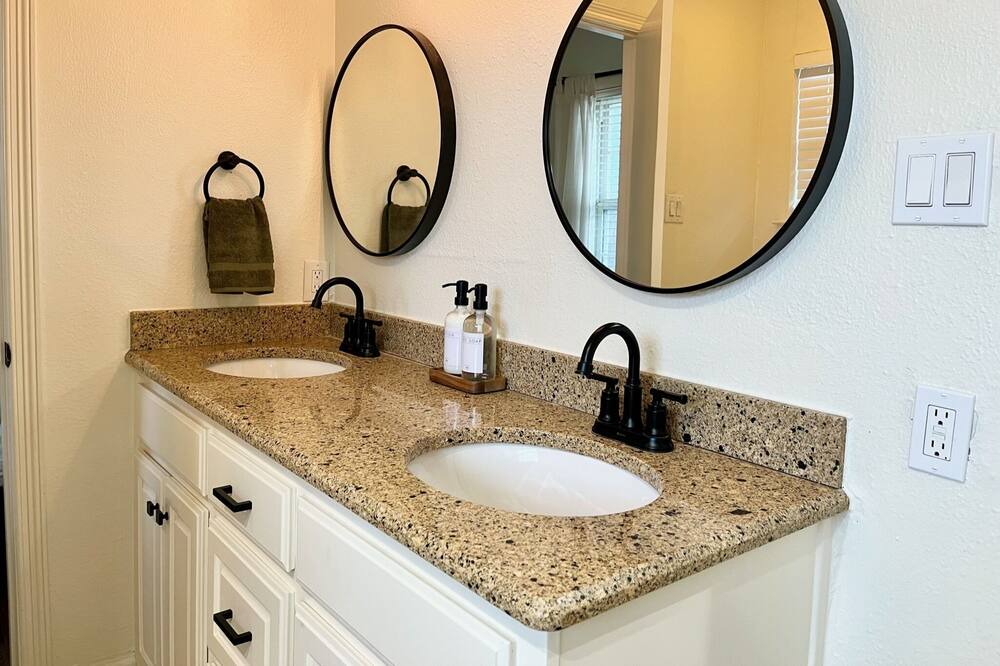 Photo of Bathroom in Richardson