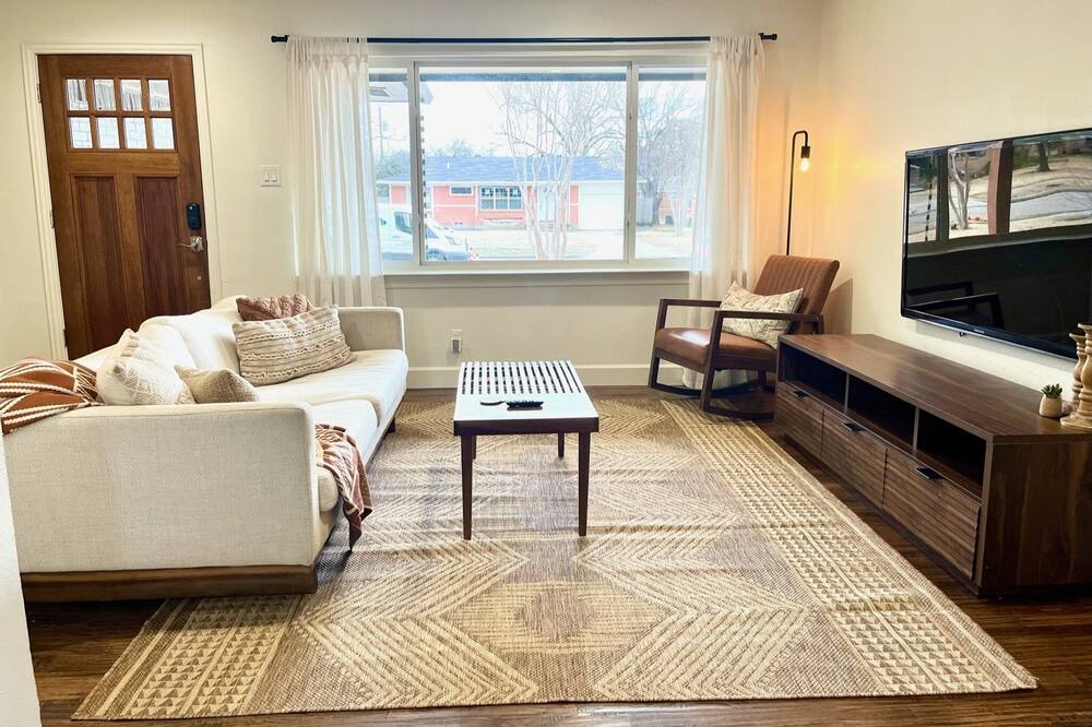 Photo of Livingroom in Richardson