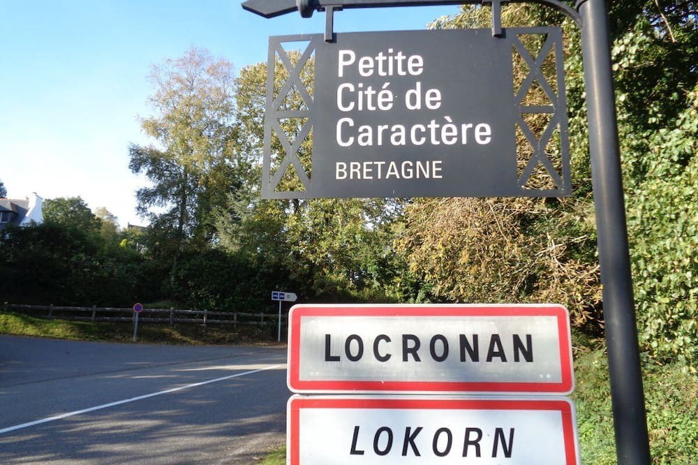 Photo of Outdoor in Locronan