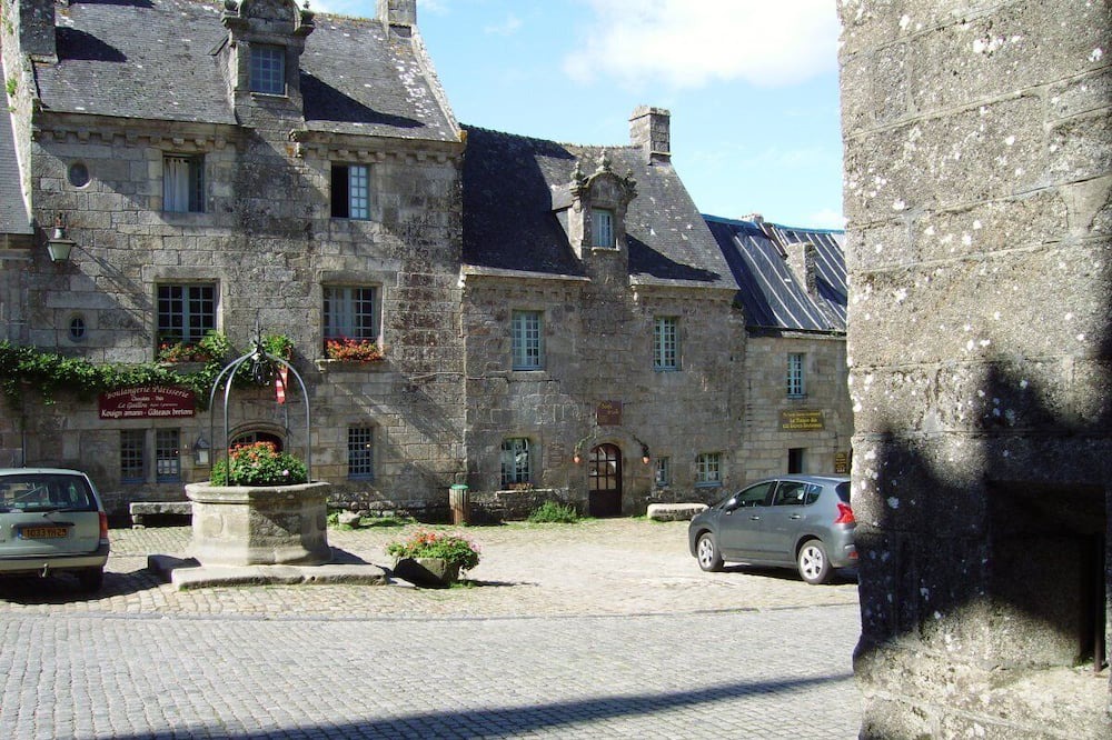 Photo of Outdoor in Locronan