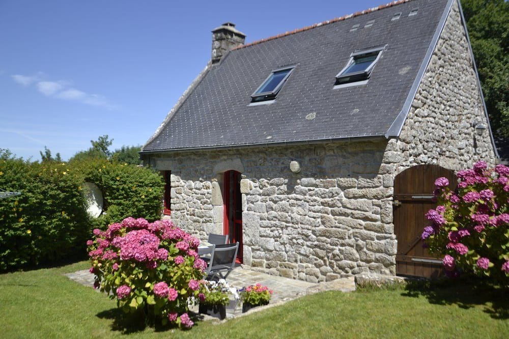 Photo of Outdoor in Locronan