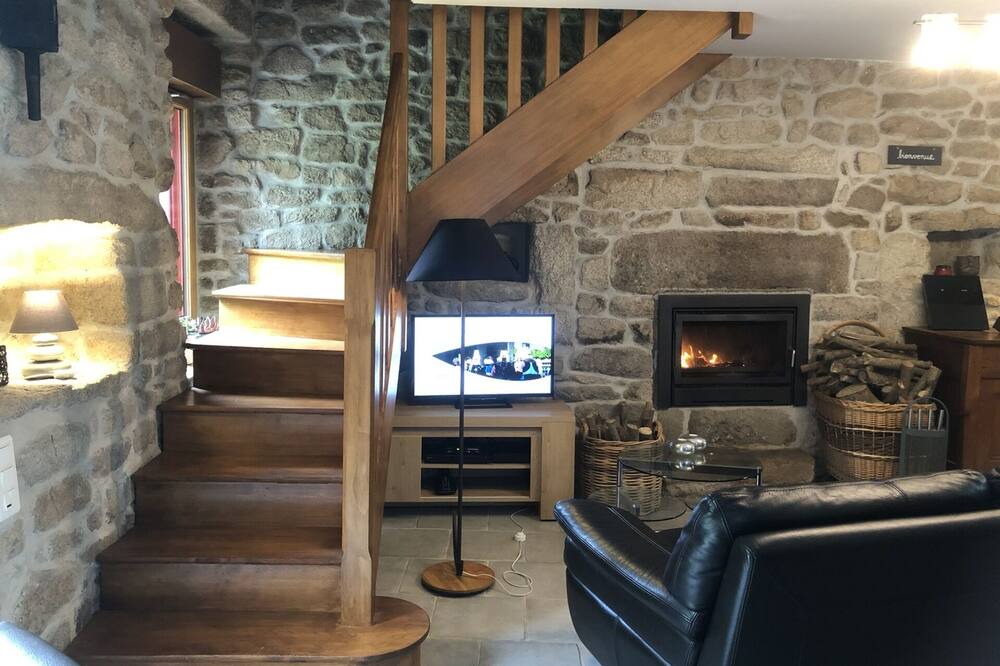 Photo of Others in Locronan