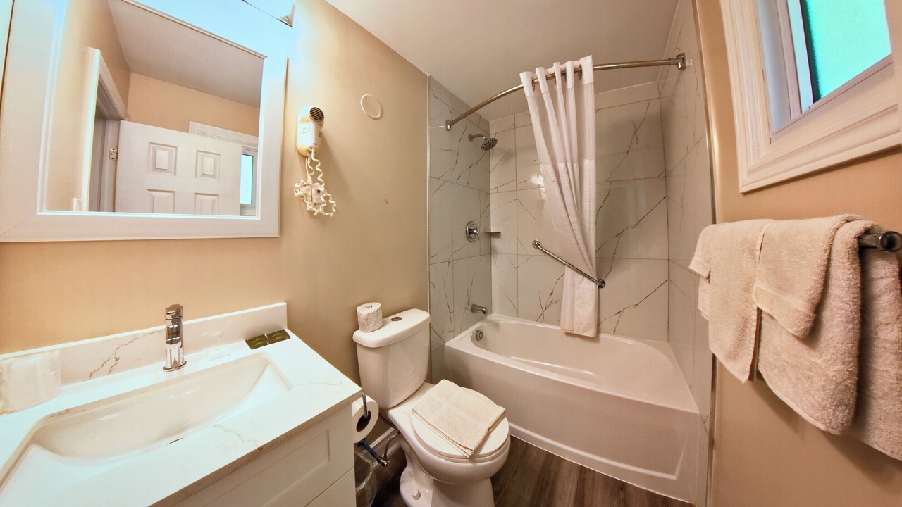 Photo of Bathroom in Kincardine